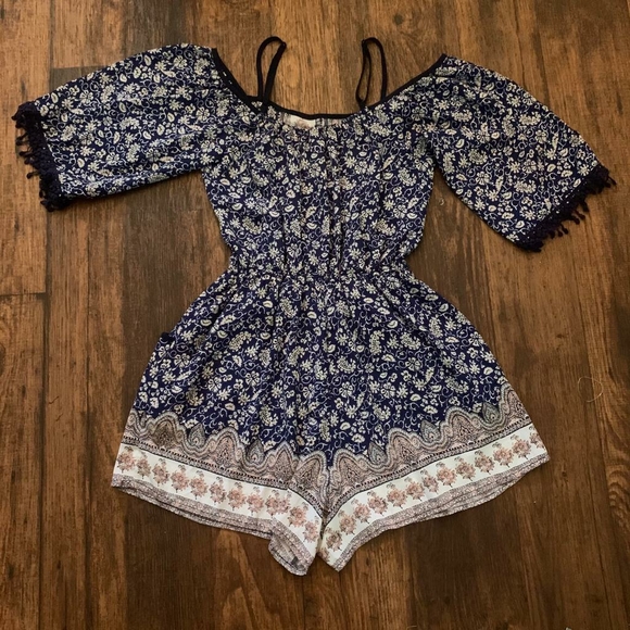 XHILARATION Womens Medium Romper Jumper Shorts Hippie Cold Shoulder Blue - Picture 5 of 12
